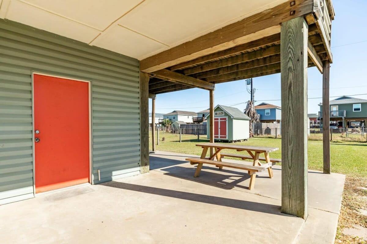Casa De Las Olas - Huge Fenced Yard, Massive Outdoor Shower, Great Breezes From Deck! Surfside Beach Exteriör bild