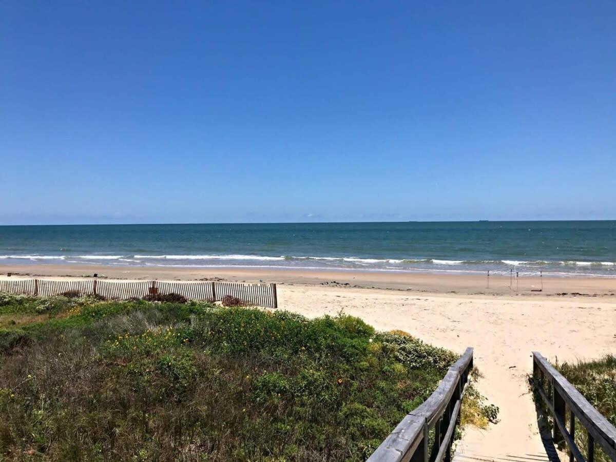 Casa De Las Olas - Huge Fenced Yard, Massive Outdoor Shower, Great Breezes From Deck! Surfside Beach Exteriör bild
